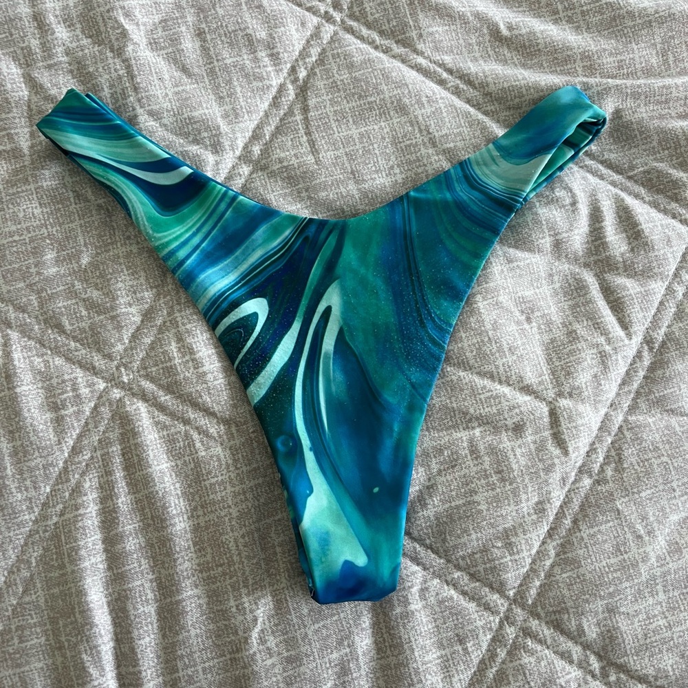 SHEIN Blue and Green Bikini with Vibrant Sheen